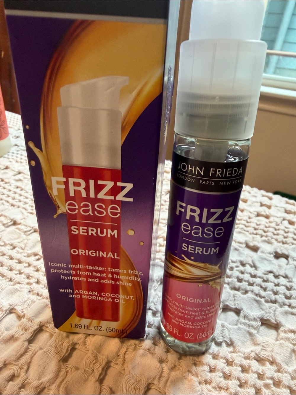 John Frieda Frizz Ease Serum - Original (Purple & Red)